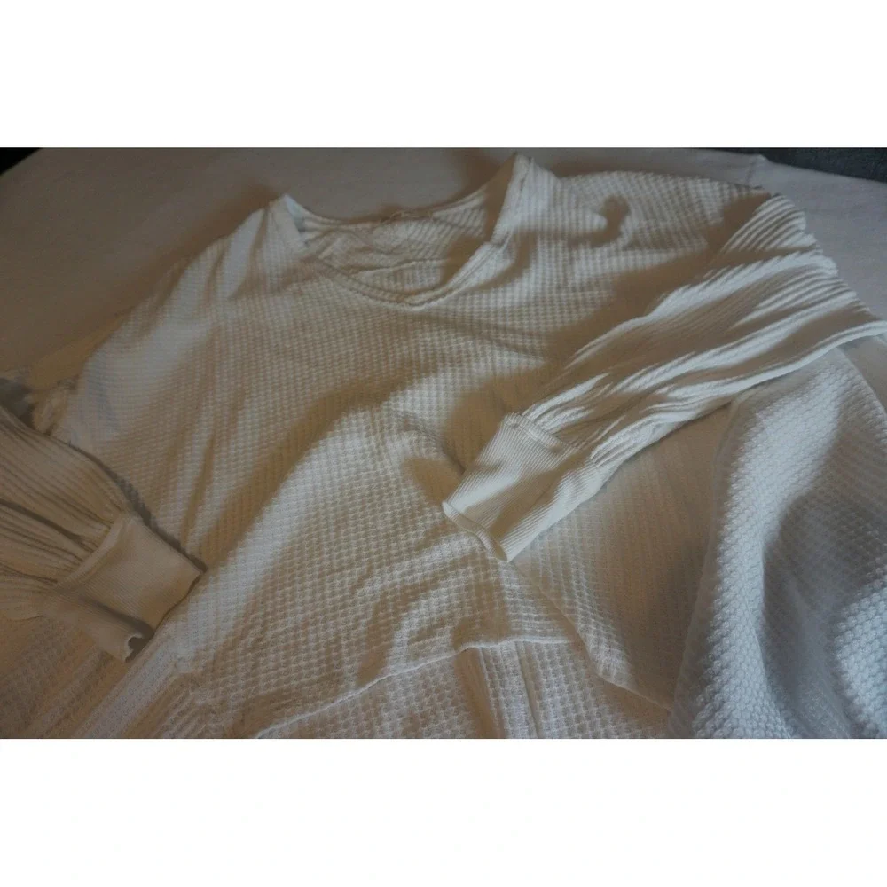 We The Free White Waffle Knit V-Neck High Low Thermal Top XS OB1753675